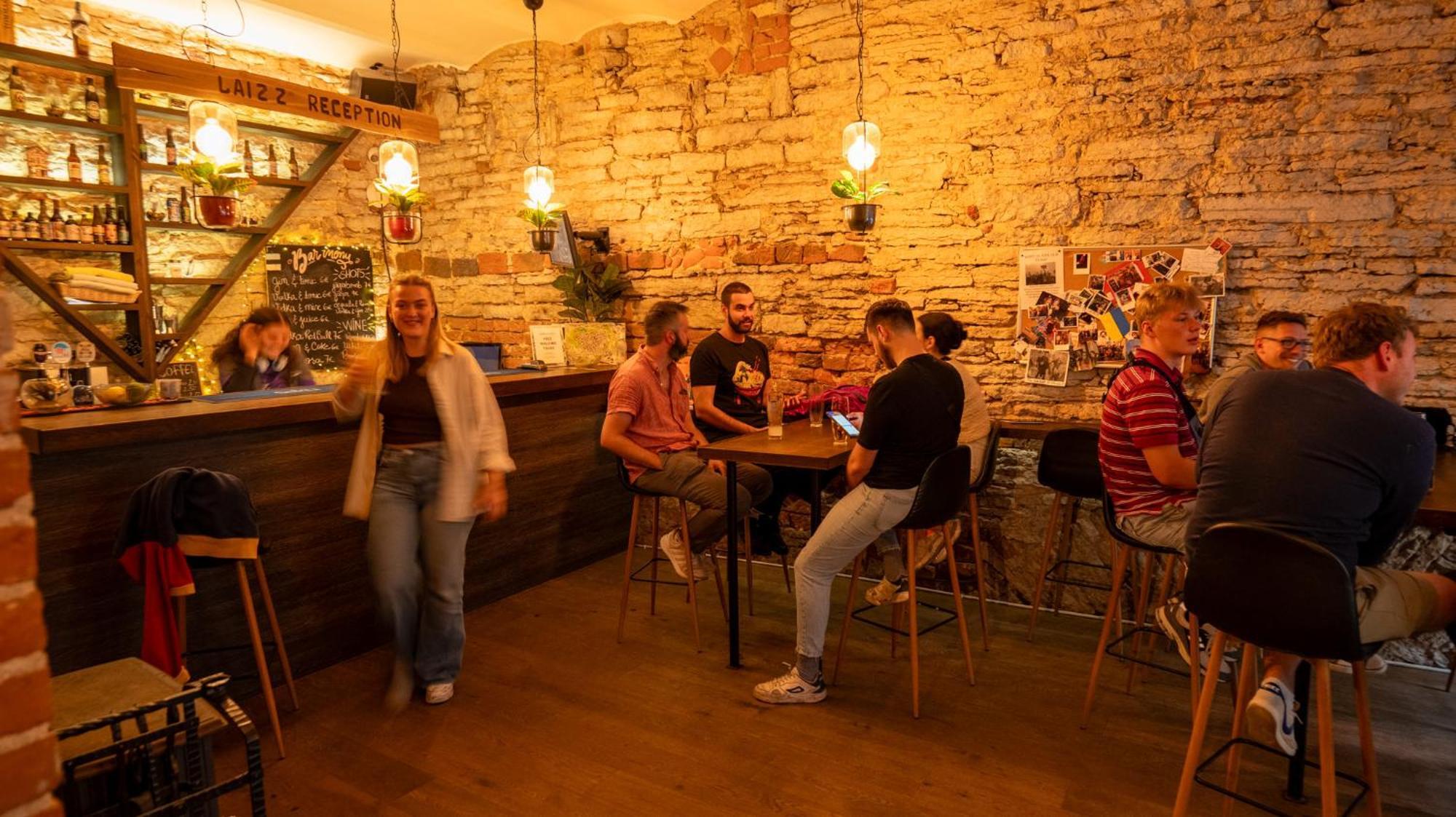 The Monks Bunk Hostel & Bar Tallinn Buitenkant foto