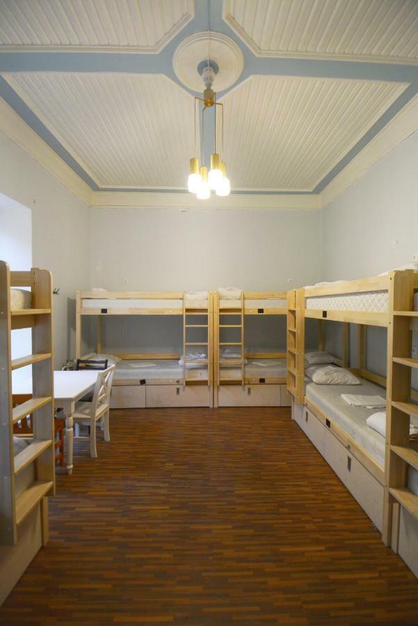 The Monks Bunk Hostel & Bar Tallinn Buitenkant foto