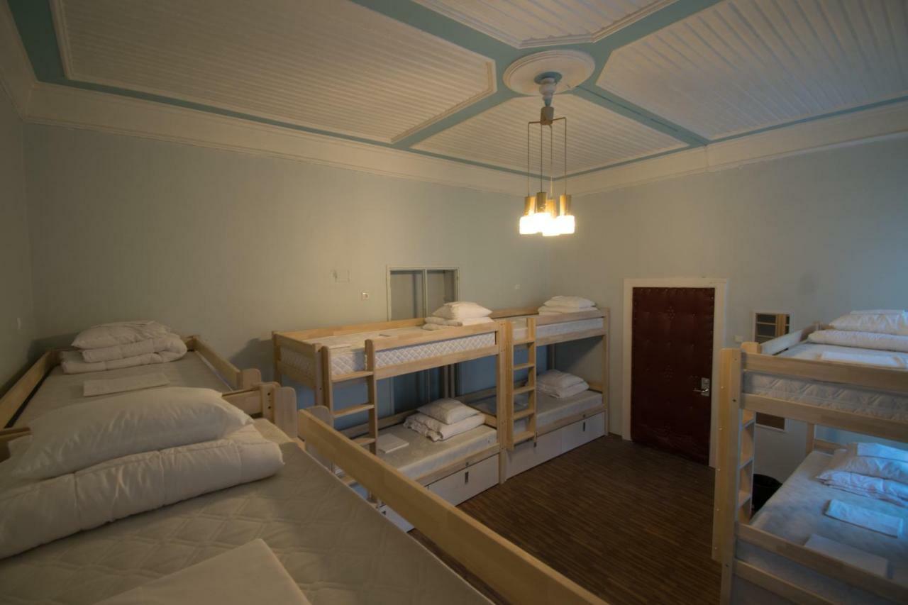The Monks Bunk Hostel & Bar Tallinn Buitenkant foto