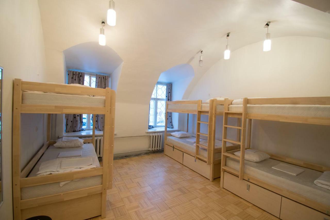 The Monks Bunk Hostel & Bar Tallinn Buitenkant foto