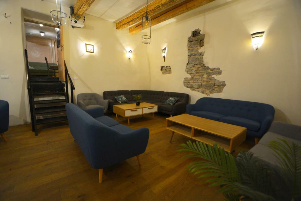 The Monks Bunk Hostel & Bar Tallinn Buitenkant foto