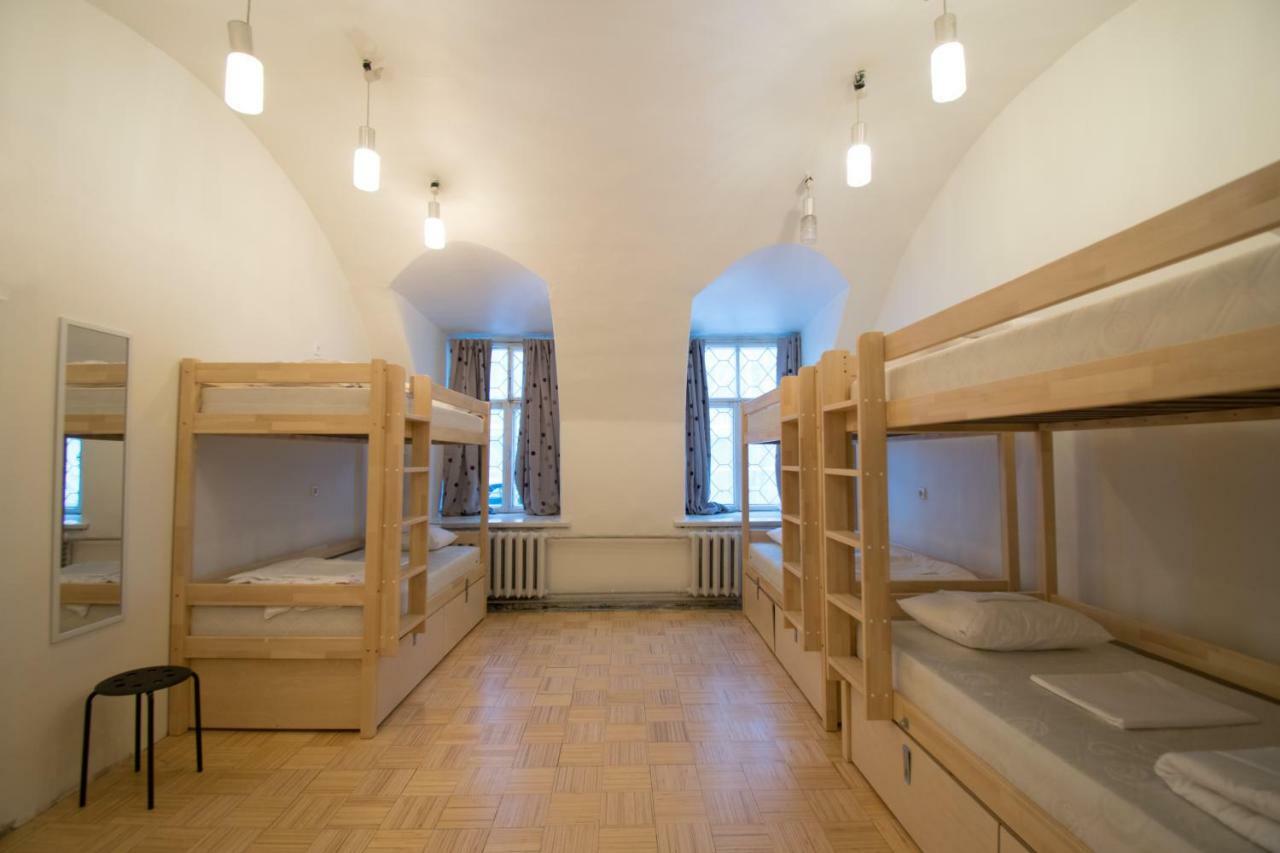 The Monks Bunk Hostel & Bar Tallinn Buitenkant foto