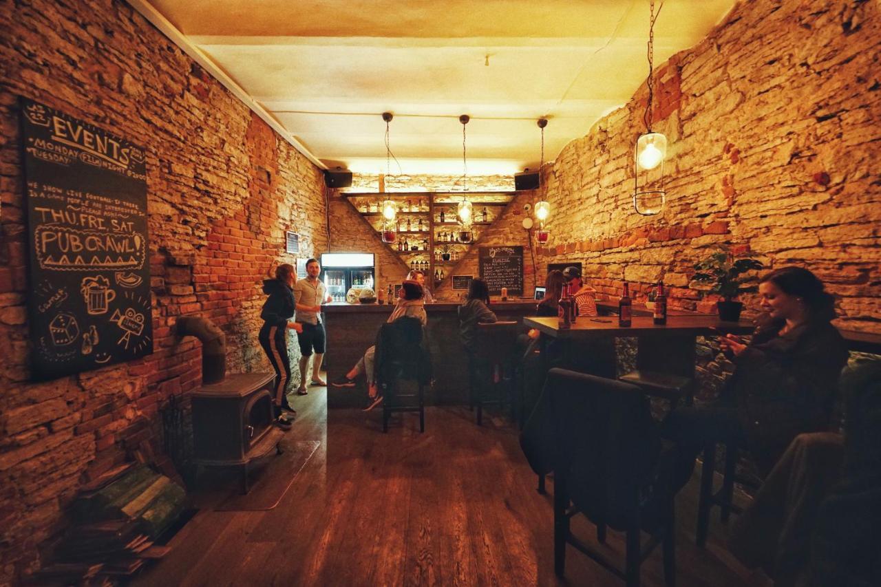 The Monks Bunk Hostel & Bar Tallinn Buitenkant foto